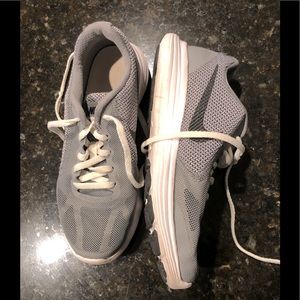 Excellent condition size 4.5Y Nike sneakers